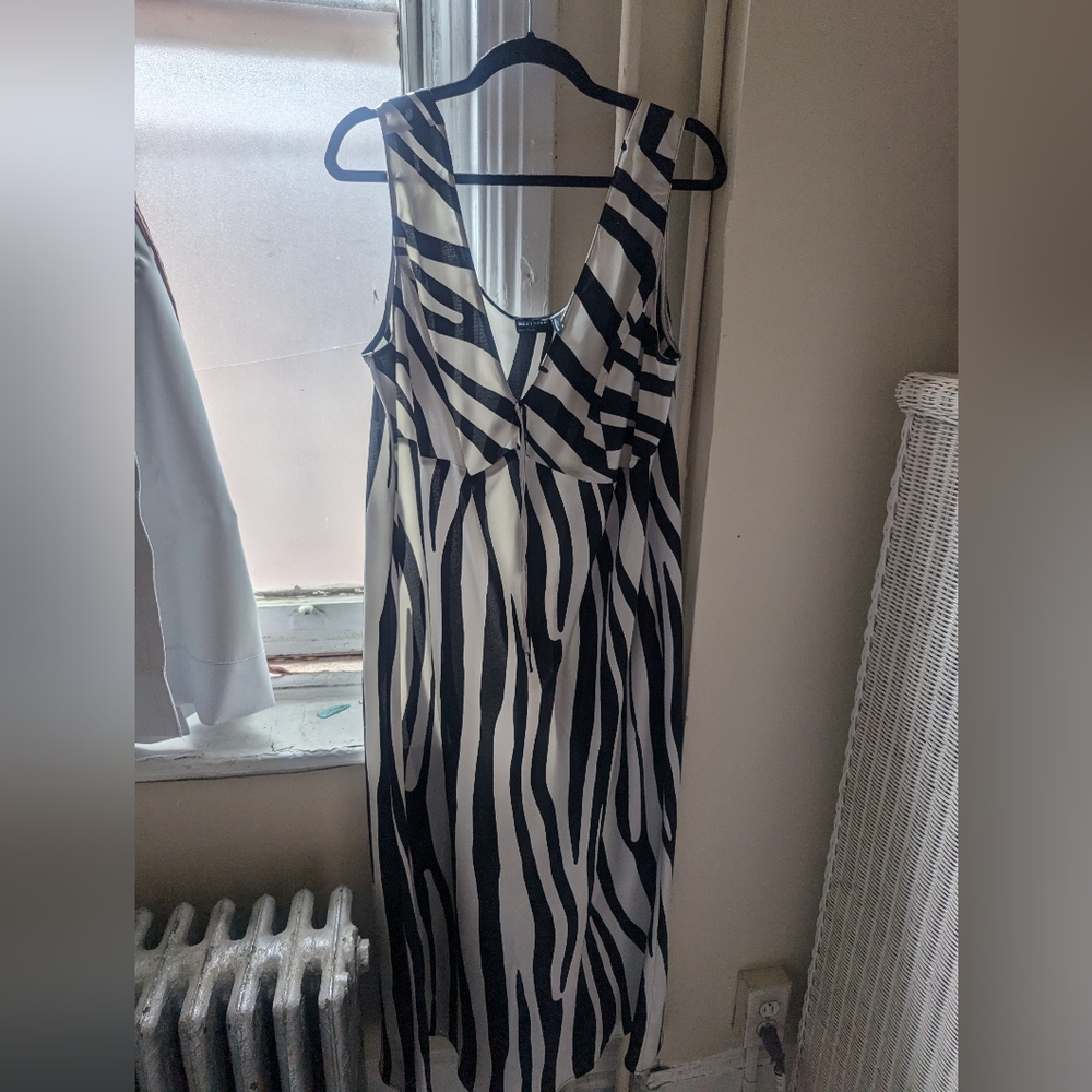 ASOS DESIGN Curve bias satin tie detail midi dress zebra print Size 16 - Picture 2 of 4